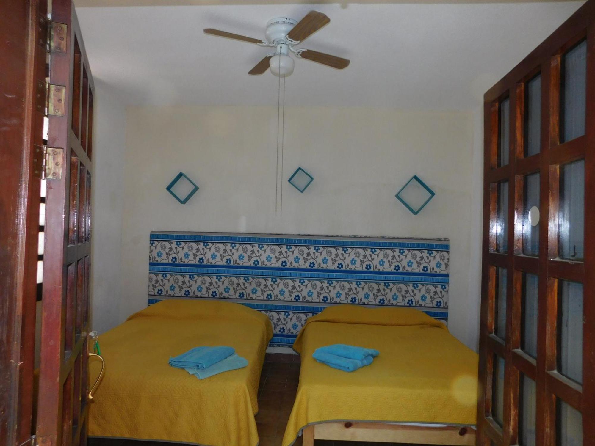 Casona Luciérnaga-Casa de Huéspedes León Esterno foto