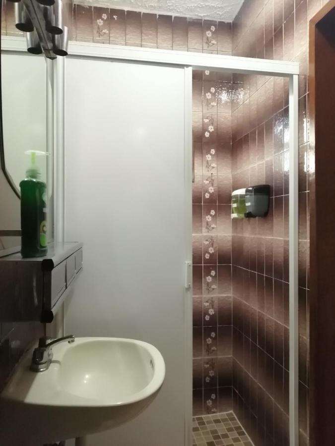 Casona Luciérnaga-Casa de Huéspedes León Esterno foto